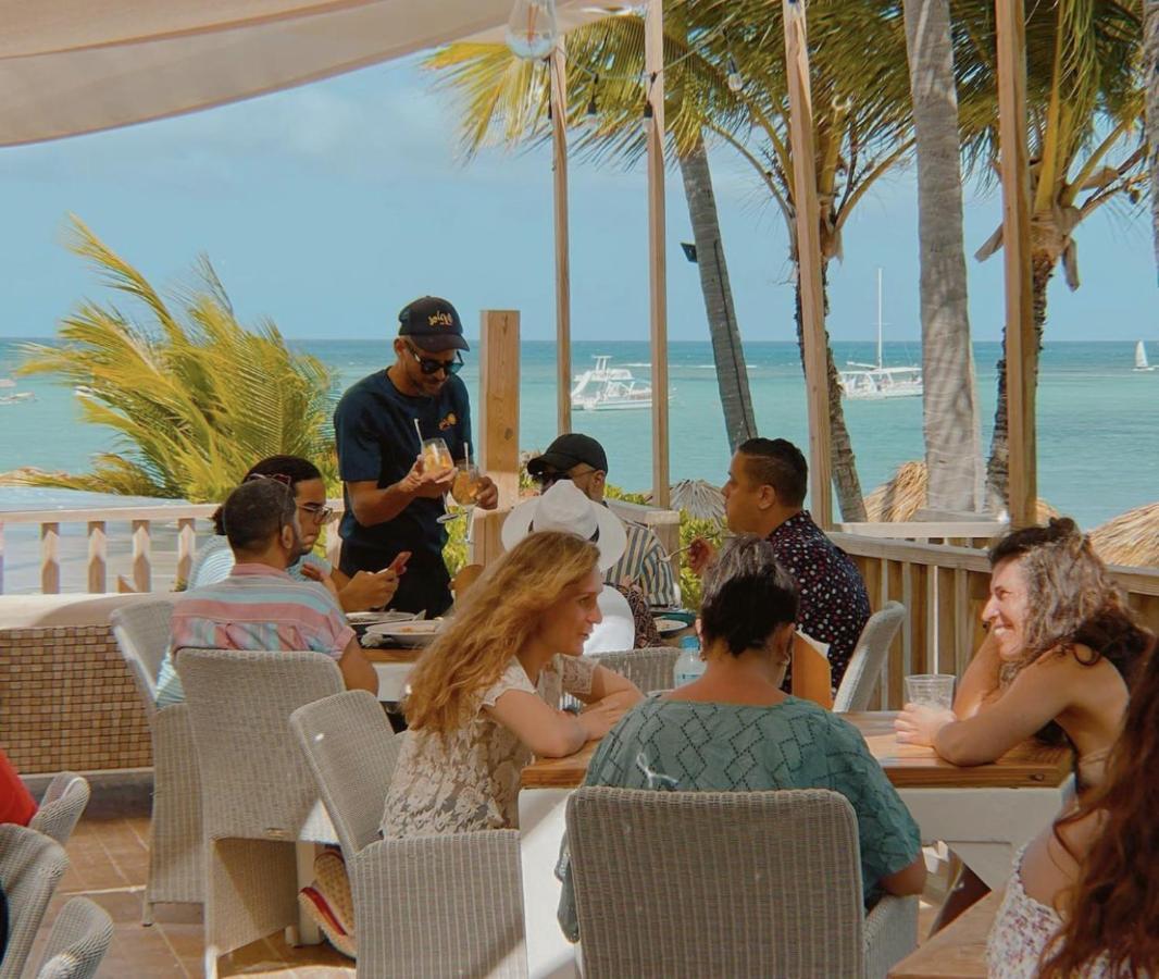 Sol Caribe Suites - Playa Los Corales - Beach Club, Wifi, Swimming Pool - Calle Aruba プンタ・カナ エクステリア 写真